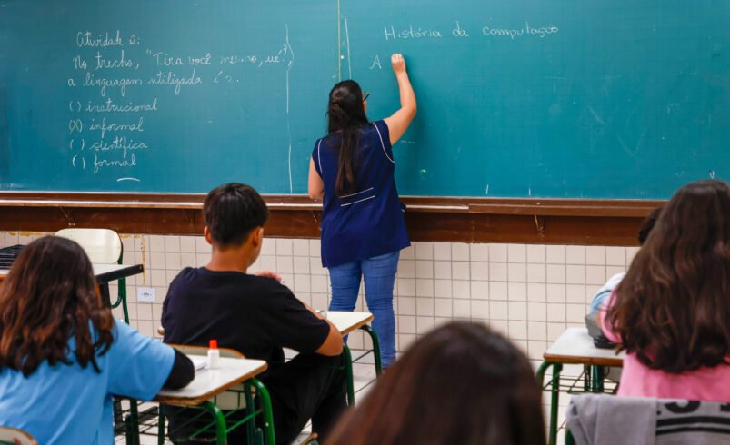 STF inclui professores temporários no piso salarial do magistério