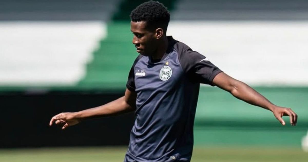 Promessa de seleção sul-americana busca espaço no Coritiba